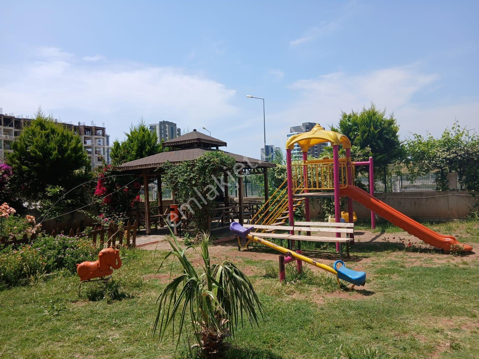 Tece Deniz Mah.de Full Eşyalı & Havuzlu & Site İçi Geniş 1+1 Satılık Daire - Görsel 4