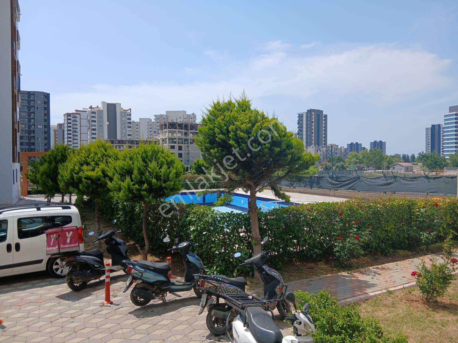 Tece Deniz Mah.de Full Eşyalı & Havuzlu & Site İçi Geniş 1+1 Satılık Daire - Görsel 12