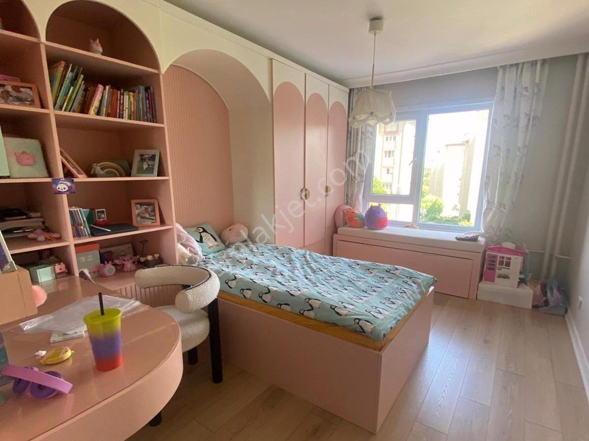 Gardenya'da Komple Tadilatlı İçi Sıfır 3+1 Ara Kat Satılık Daire - Görsel 21