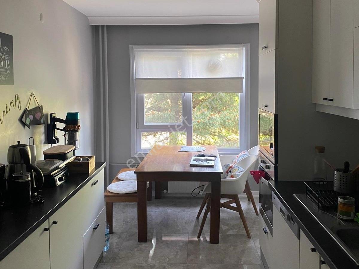 Gardenya'da Komple Tadilatlı İçi Sıfır 3+1 Ara Kat Satılık Daire - Görsel 9