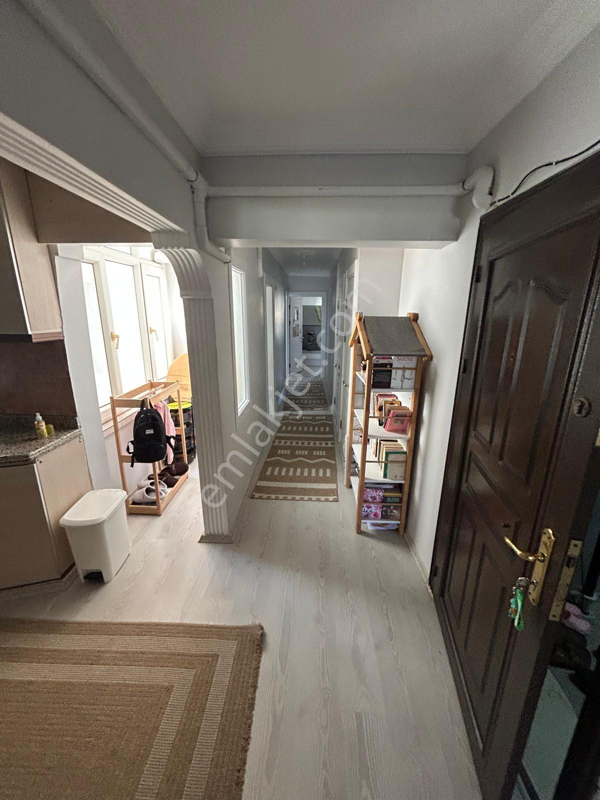 Bergama Maltepe Mahallesi Milletbahçesi Karşısı Satılık 3+1daire - Görsel 3