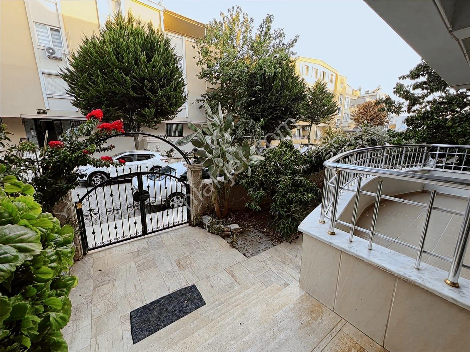 Didim Efelerde 3 Banyolu 3+2 Eşyalı Satılık Dubleks - Görsel 15