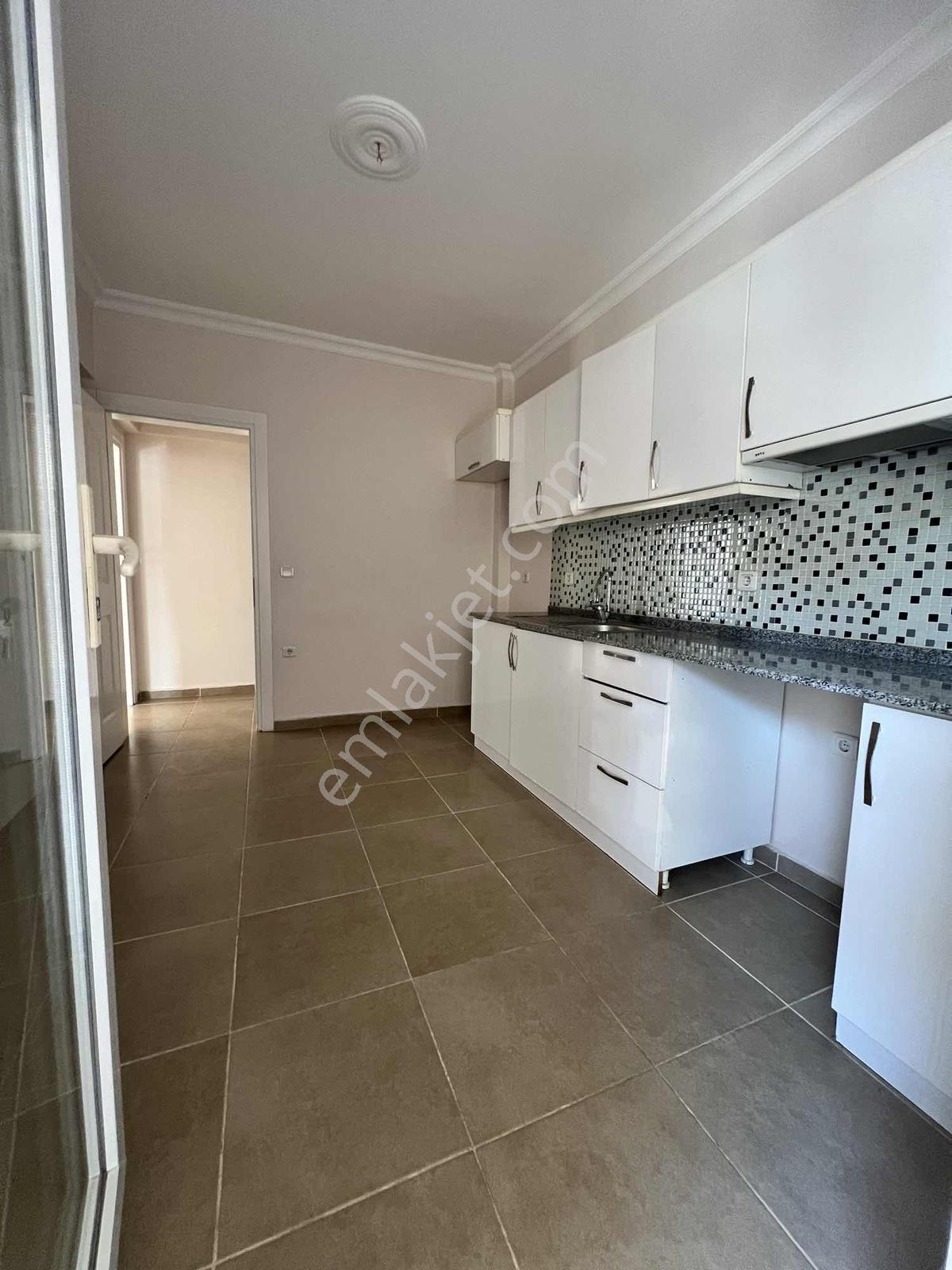 Tam Merkezde Ön Cephe Kiralık Daire - Görsel 14