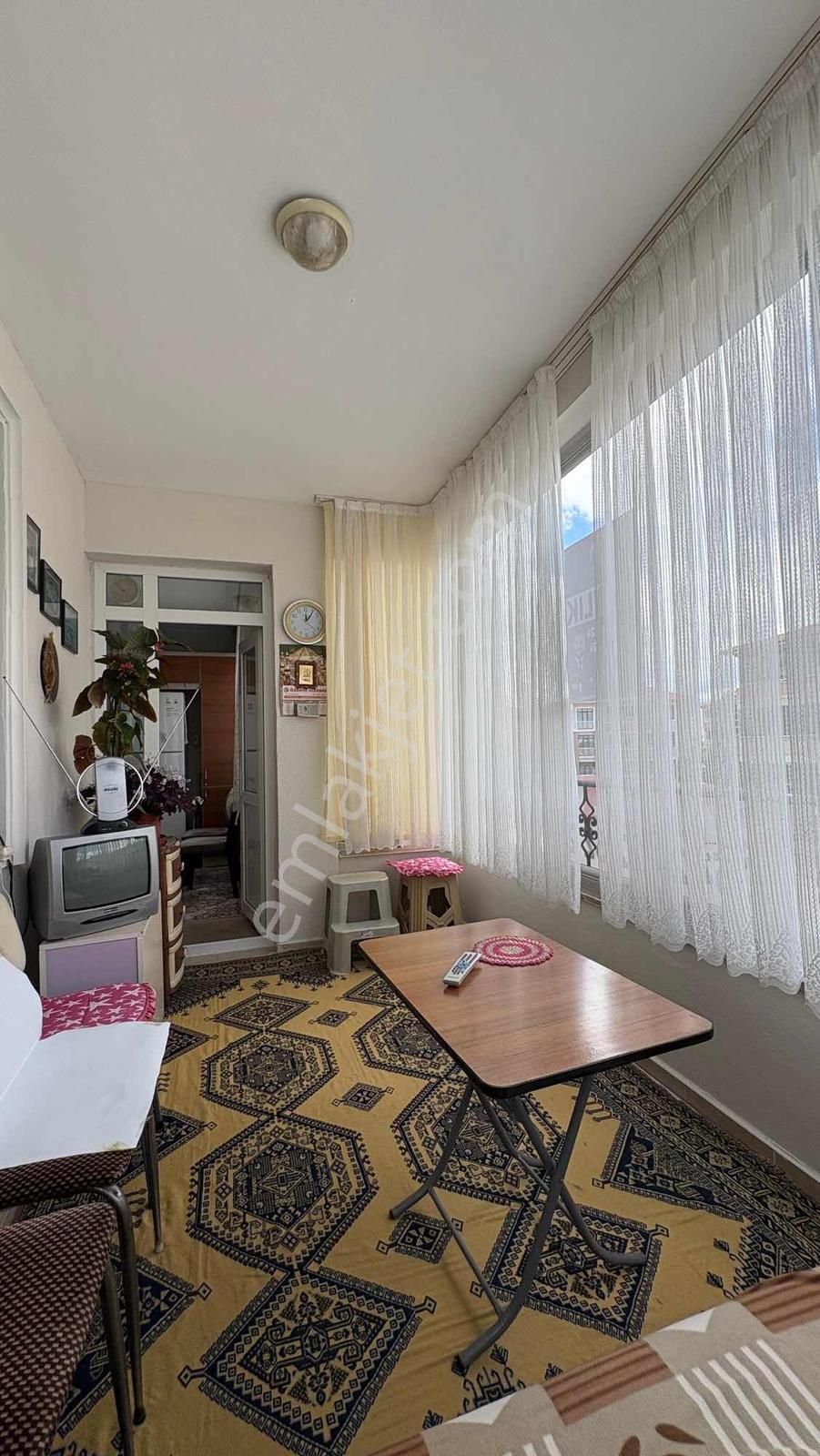 Tuncaygül'den Satılık Ara Kat Ferah Daire | Çakırkent Sitesi - Görsel 3