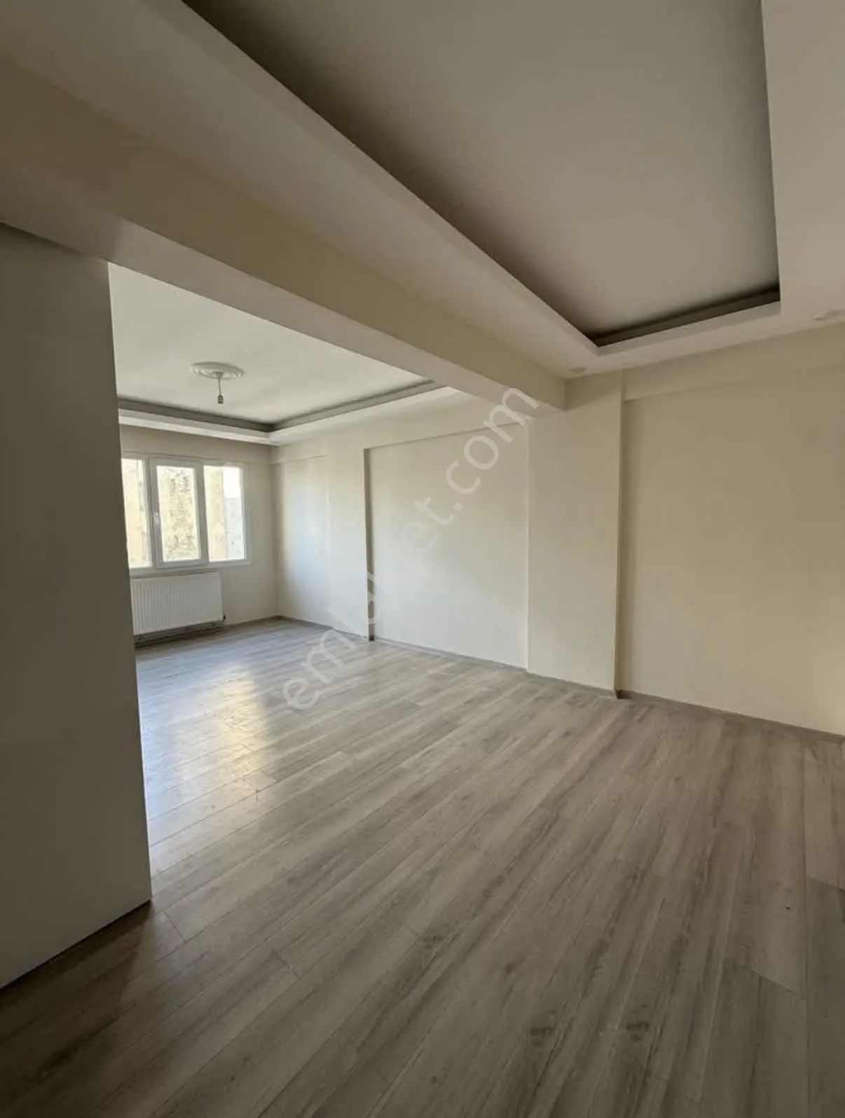 Tirenin Merkezi Konumunda,masrafsız Ve Ferah 3+1 Satılık Daire - Görsel 3