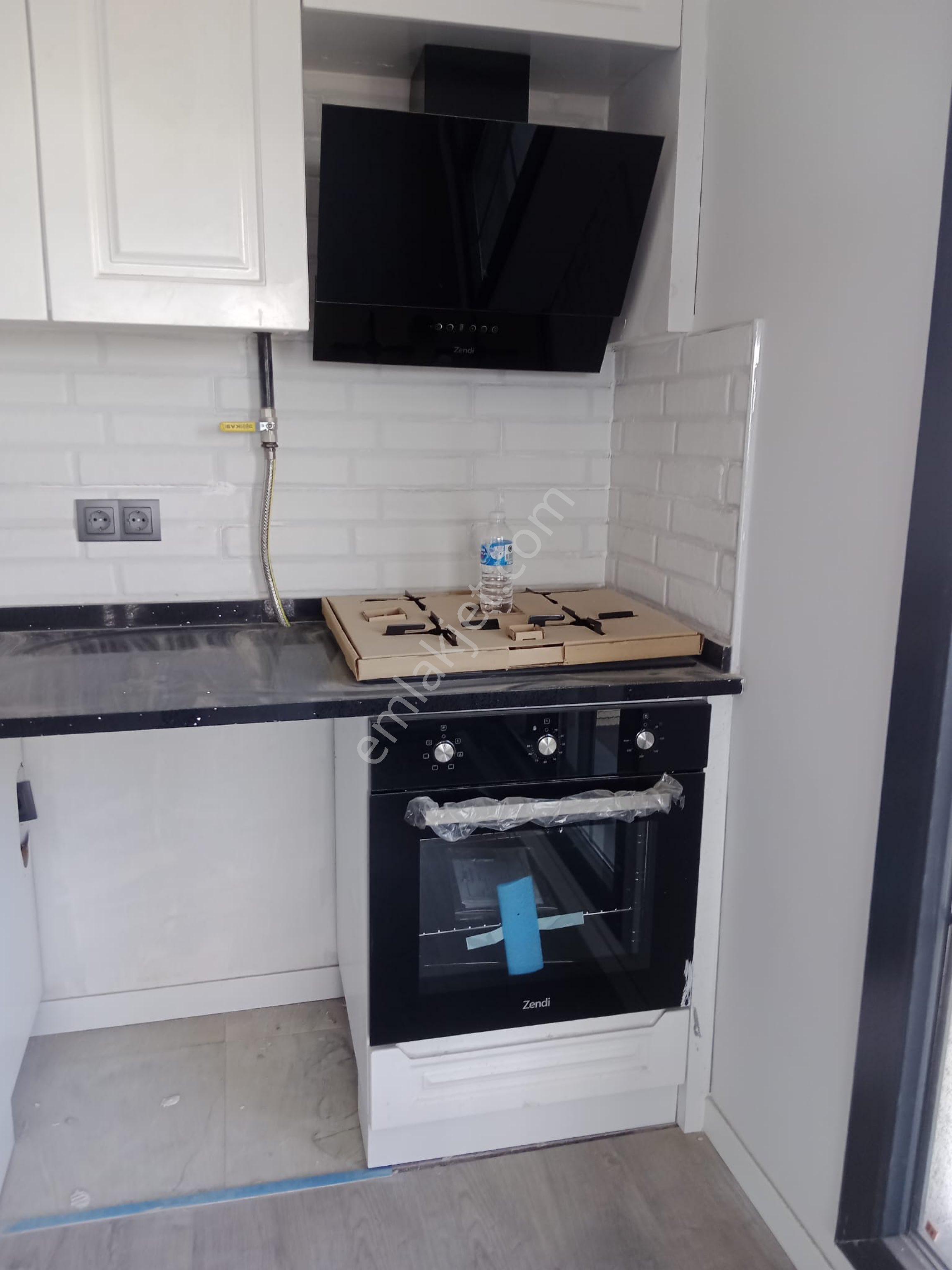 Ayrancılar Merkezde Sıfır Cadde Üzerinde 1 + 1 Amerikan Mutfaklı Kiralık Daire Havuzlu Sitede