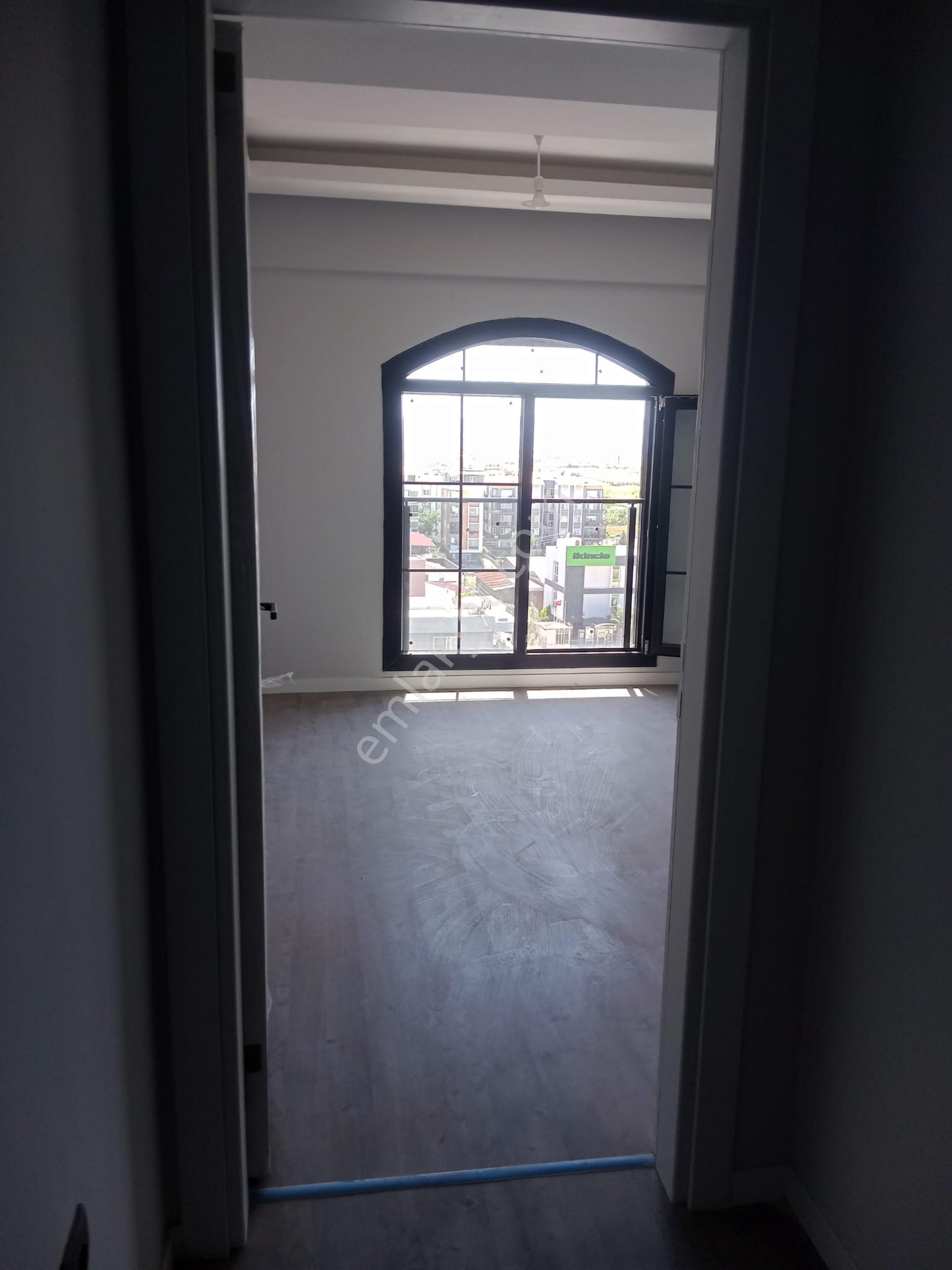 Ayrancılar Merkezde Sıfır Cadde Üzerinde 1 + 1 Amerikan Mutfaklı Kiralık Daire Havuzlu Sitede - Görsel 2