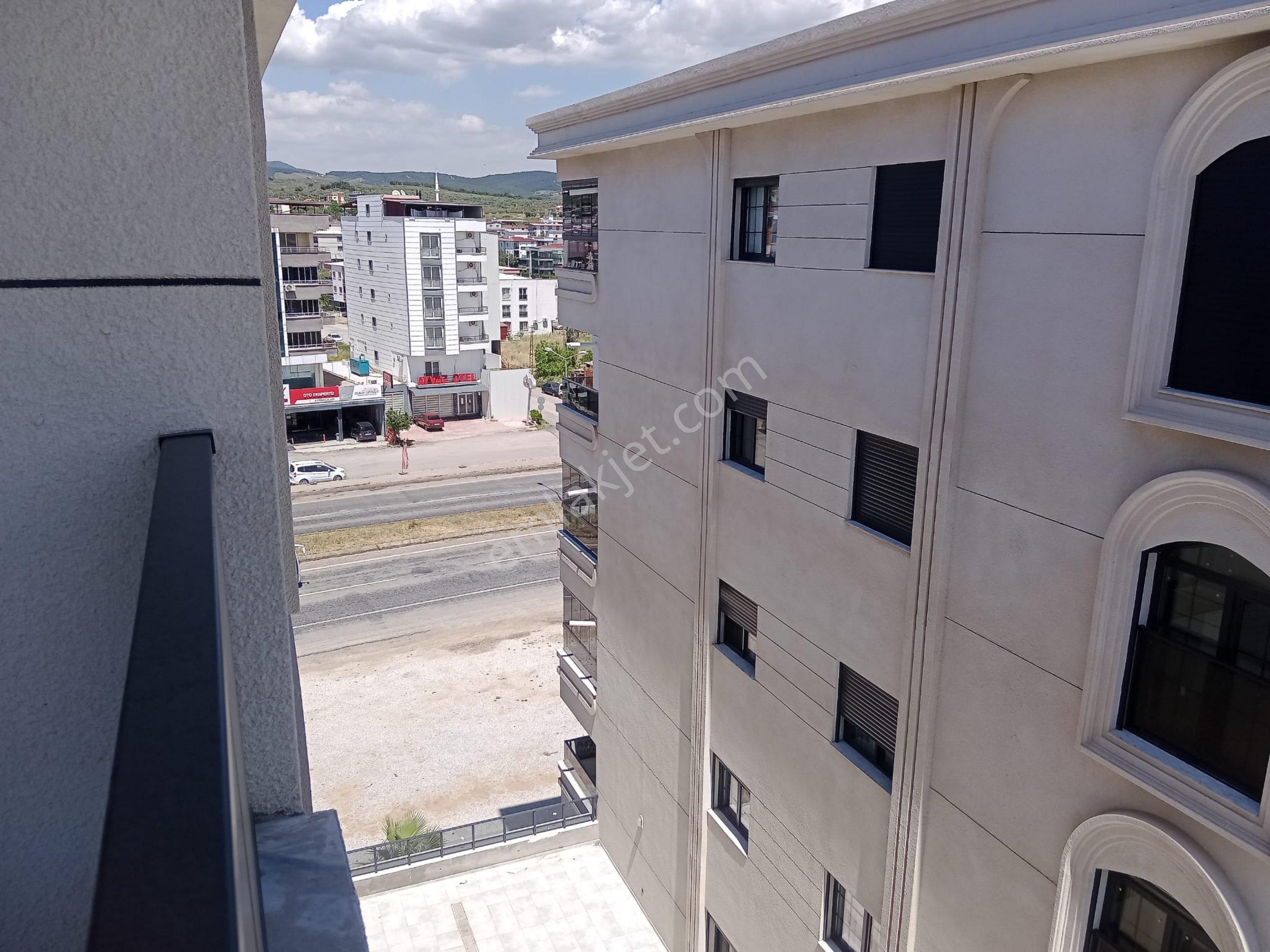 Ayrancılar Merkezde Sıfır Cadde Üzerinde 1 + 1 Amerikan Mutfaklı Kiralık Daire Havuzlu Sitede - Görsel 13