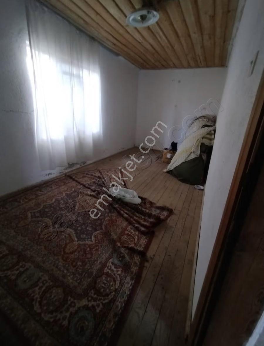 Karakent Köyünde 2 Adet Satılık Ev, Ahır Ve Bahçesi - Görsel 13