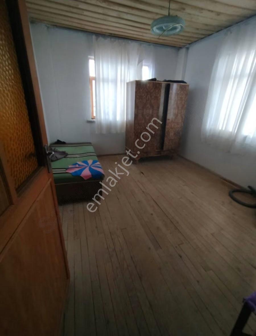 Karakent Köyünde 2 Adet Satılık Ev, Ahır Ve Bahçesi - Görsel 7