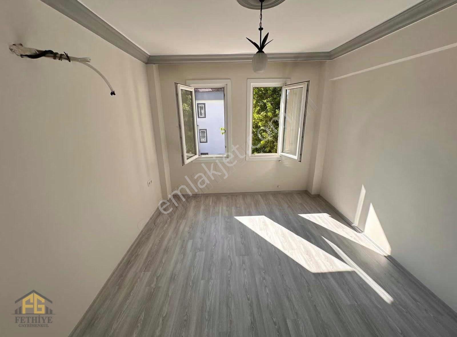 Tuzla Mahallesinde Kiralık Eşyasız 3+1 Daire - Görsel 7