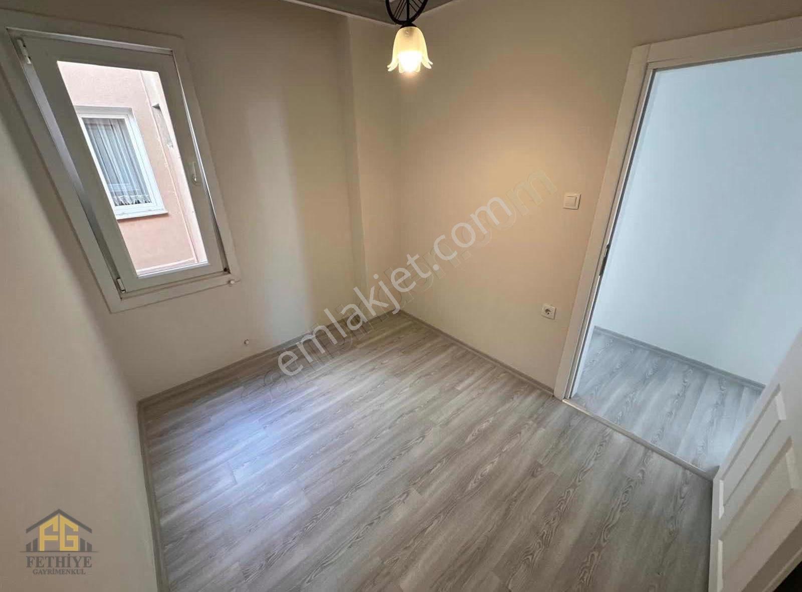Tuzla Mahallesinde Kiralık Eşyasız 3+1 Daire - Görsel 12