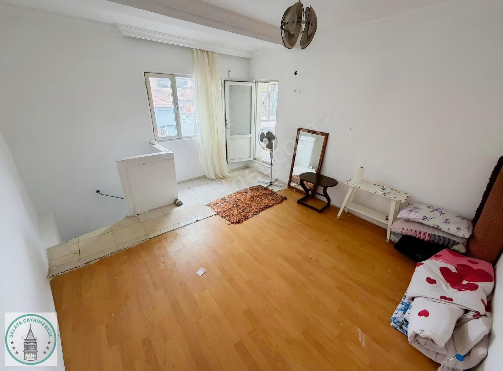 Galata,dan Söke Kemalpaşa Mah,de 30 M² Kiralik 1+1 Müstakil Ev - Görsel 13