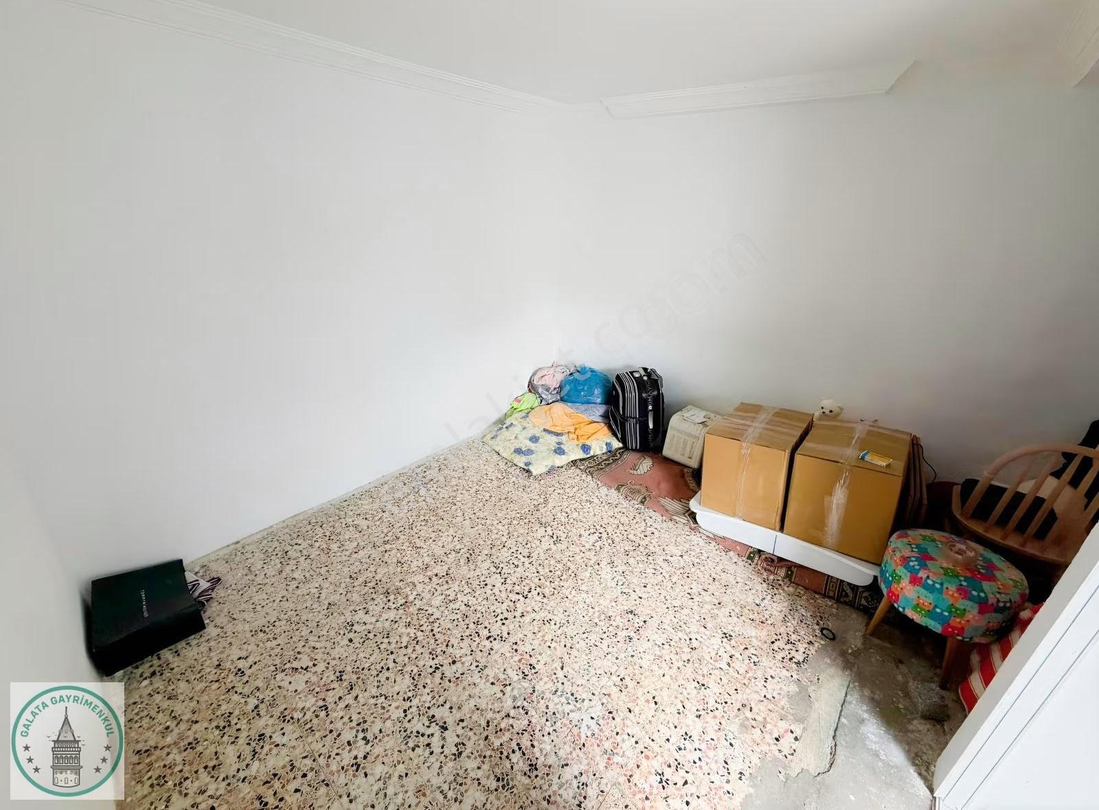 Galata,dan Söke Kemalpaşa Mah,de 30 M² Kiralik 1+1 Müstakil Ev - Görsel 15