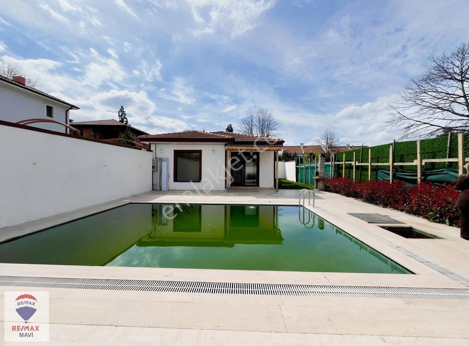 Remax Mavi'den Sapanca Kırkpınar'da Kiralık Havuzlu Müstakil Ev