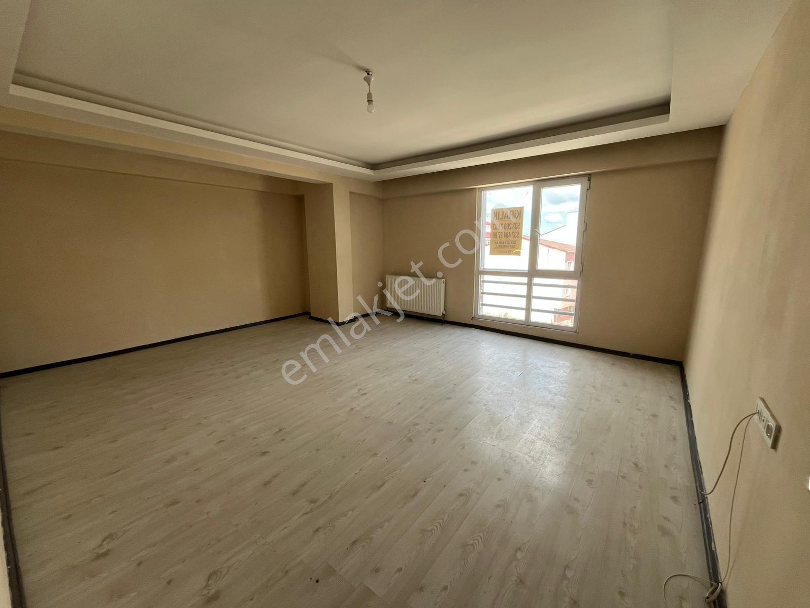 Kapaklıda 2+1 Ara Kat Ön Cephe Sıfır Ayarında Çıtır Daire