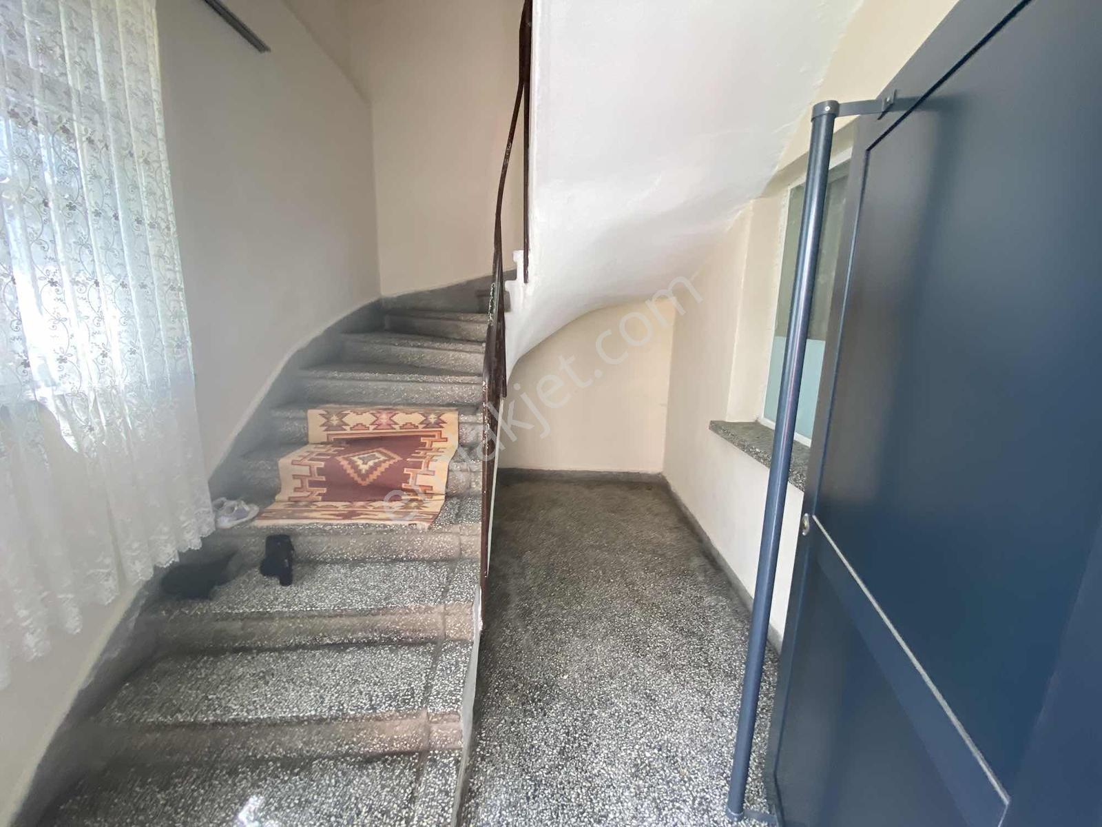Lerox Uçar'dan Meydanın Kalbinde Satılık Bina Ve 290m2 Arsa! - Görsel 5