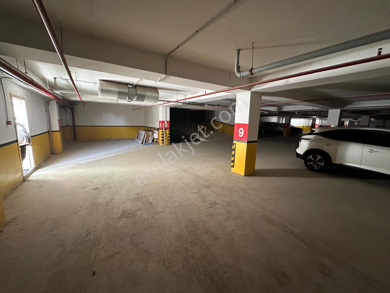 Necip Emlaktan Kiralık 1000 M2 Depo - Görsel 15