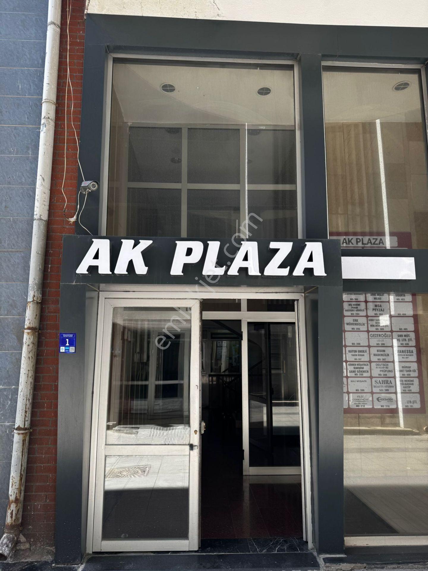 Satılık Şehrin Merkezinde Akplaza Bakımlı Ofis-büro I 120m2 - Görsel 4