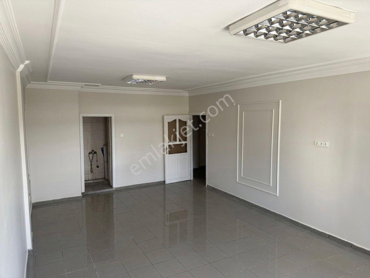 Satılık Şehrin Merkezinde Akplaza Bakımlı Ofis-büro I 120m2 - Görsel 8
