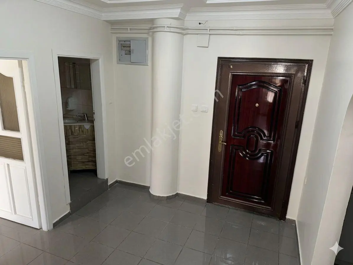 Satılık Şehrin Merkezinde Akplaza Bakımlı Ofis-büro I 120m2
