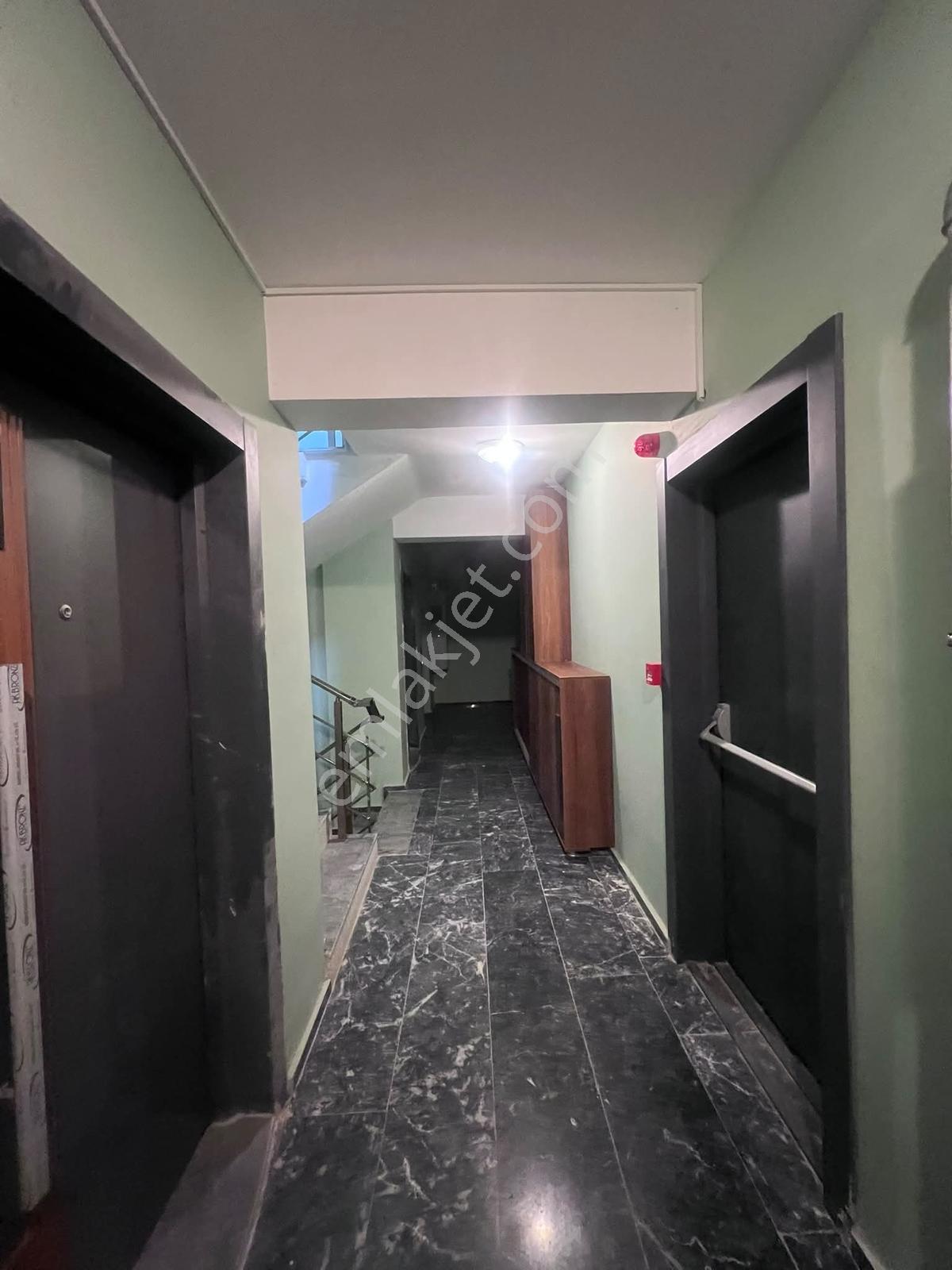 Üniversite Ve Hasanağa Bahçesine Yürüme Mesafesinde Sıfır 1+1 - Görsel 17