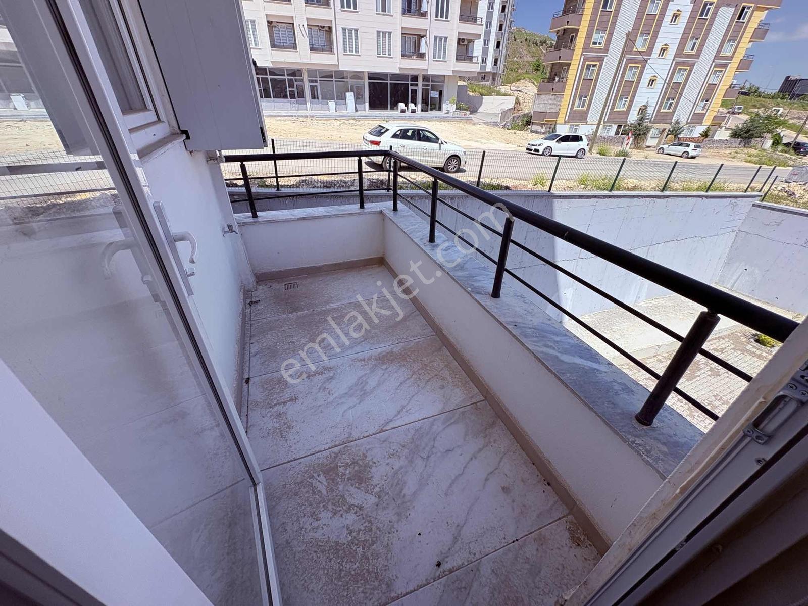 Karaköprü Batıkentte Eşyalı 1+1 Satılık Daire - Görsel 14