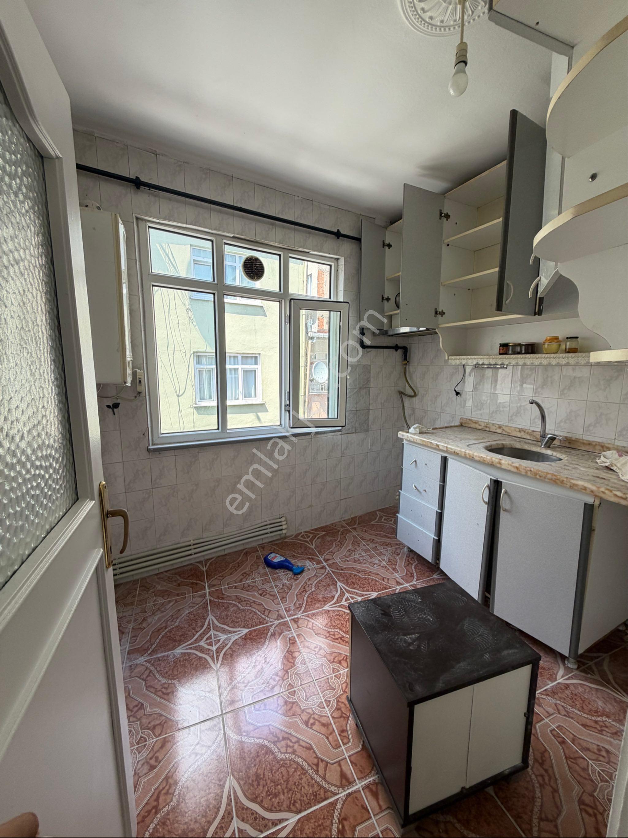 Evkurdan İnönü Mahallesinde Balkonlu Kullanışlı Daire - Görsel 3