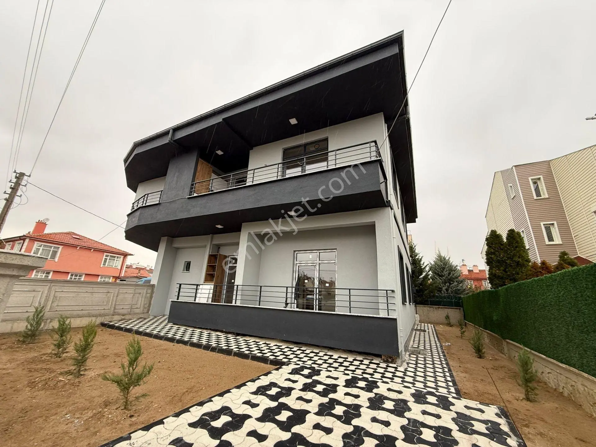 Erenköy Mahallesi Satılık Komple Sıfır Bina