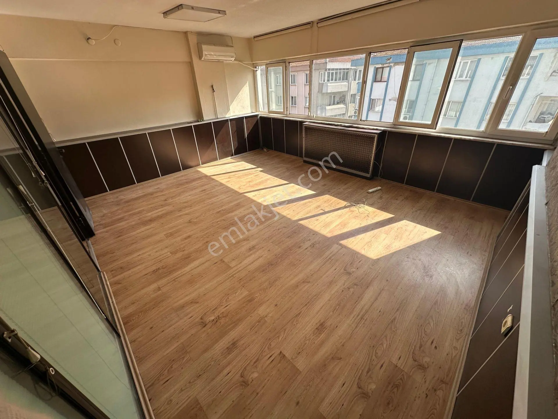 Adliye Yakını | Otoparklı Asansörlü Geniş 1+1 Kiralık Ofis - Görsel 3