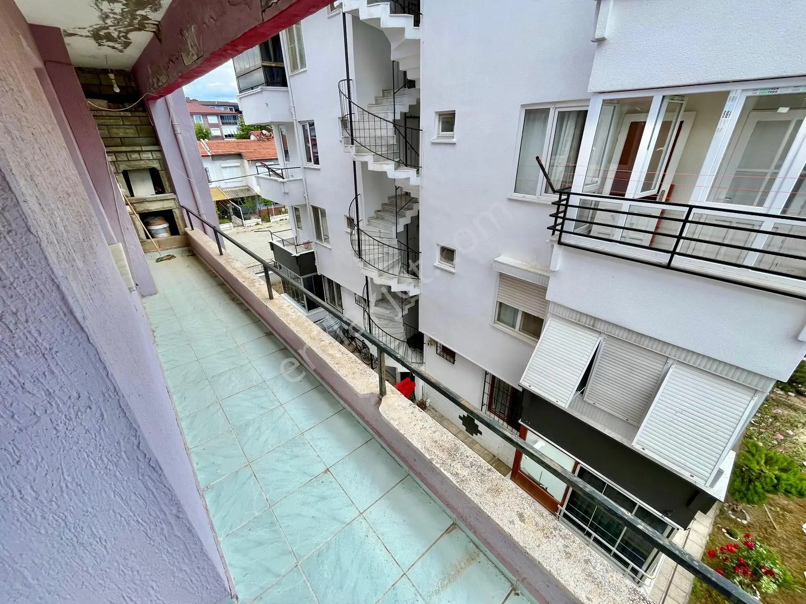 Tek Yetkili Gümüş'den Ege Kafe Mevki Eşyalı Ara Kat Fırsat 2+1 Daire - Görsel 17