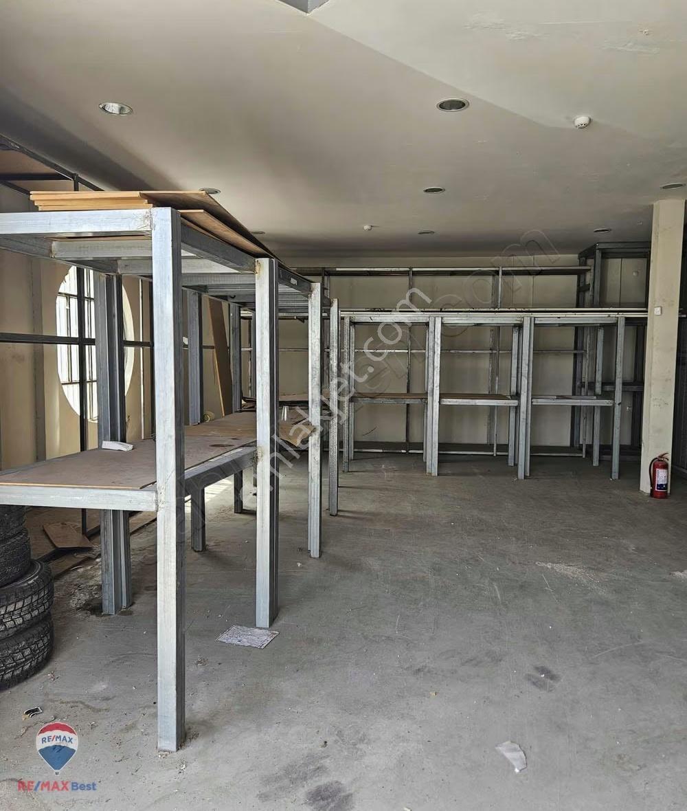 65 Hakan Büyük"ten Çiğli Kipa Yanı Balcılar San. Kiralık Dükkan - Görsel 5