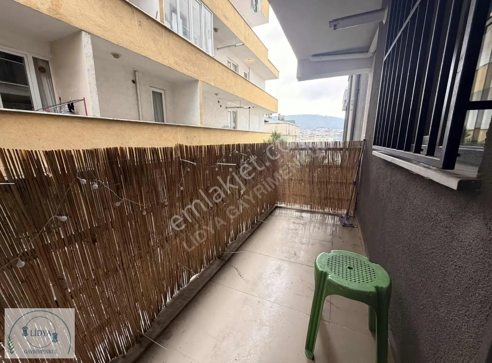 İnönü Mah. Otoparklı Binada Ayrı Mutfaklı Balkonlu 1+1 - Görsel 5