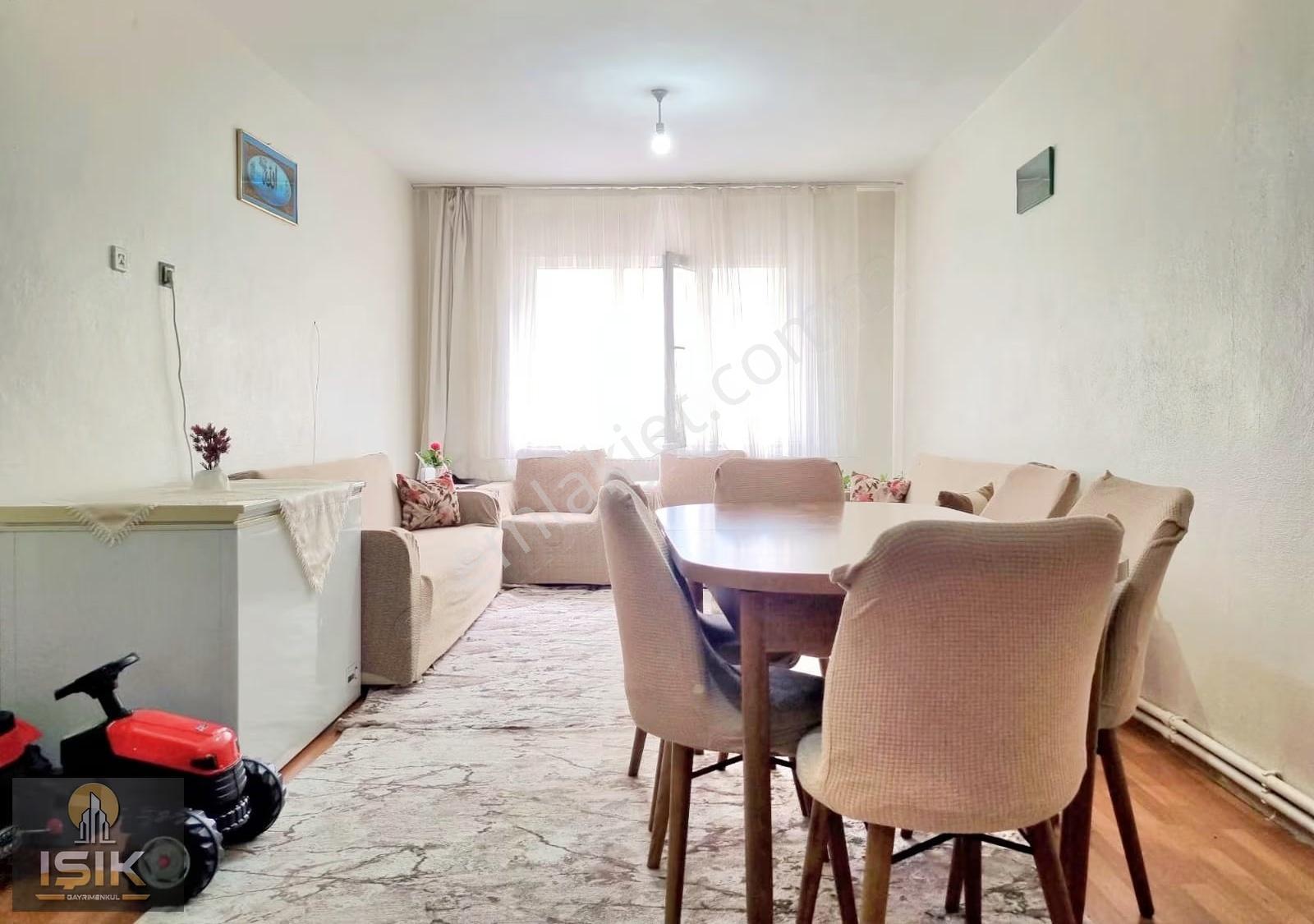 Işık Gayrimenkul' Den Yunusemre Mah. Nde Satılık 2+1 Daire