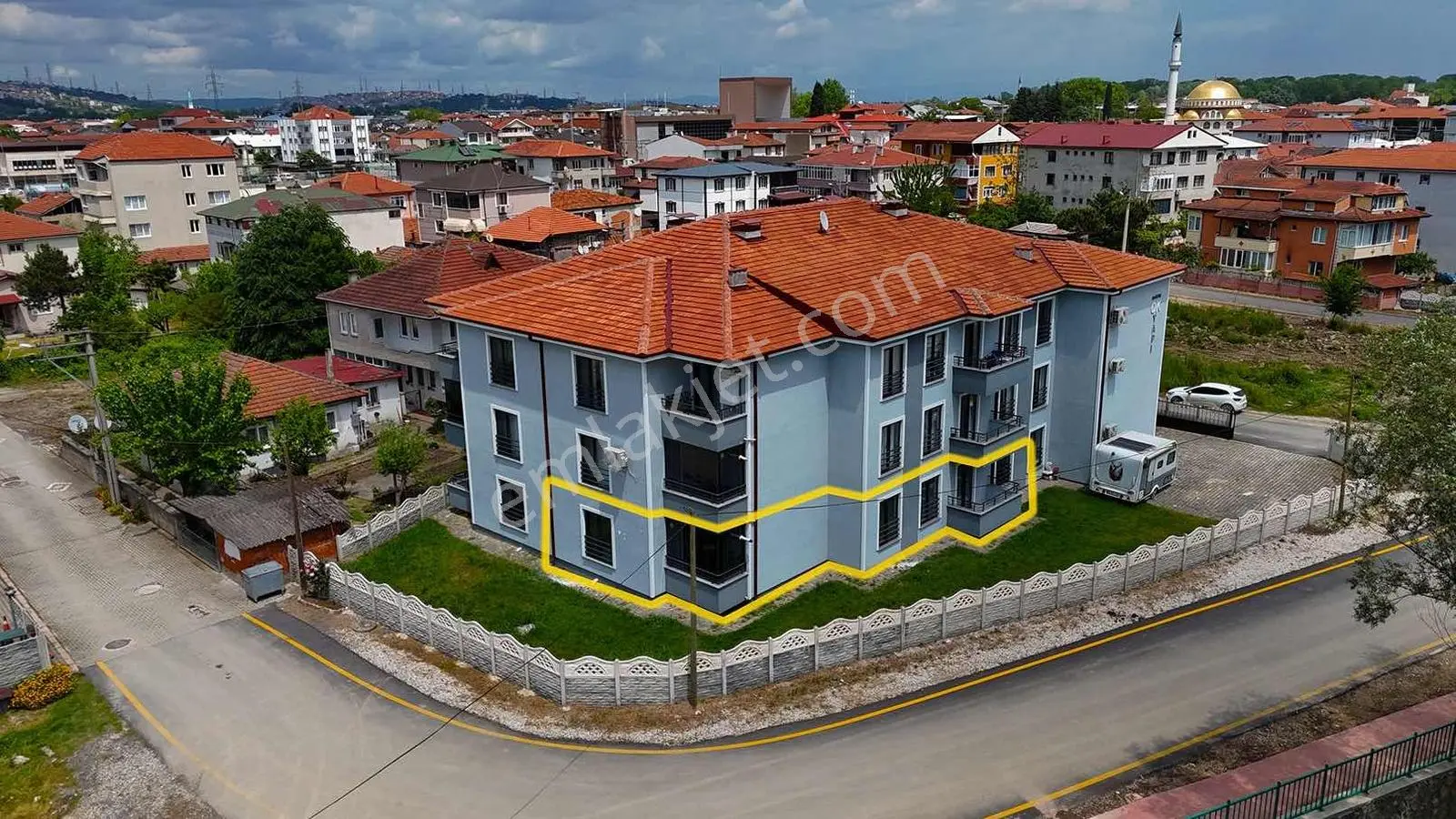 Ayşe Emlak'tan Cam Balkonlu Ebeveyn Banyolu Satılık Daire