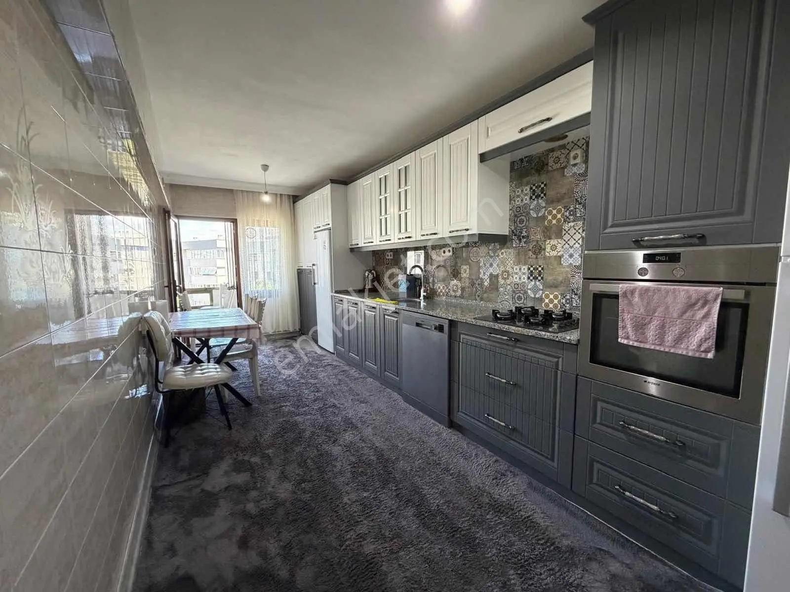 Türker Emlak 3+1 165 M2 Çift Cephe Manzaralı Full Yapılı