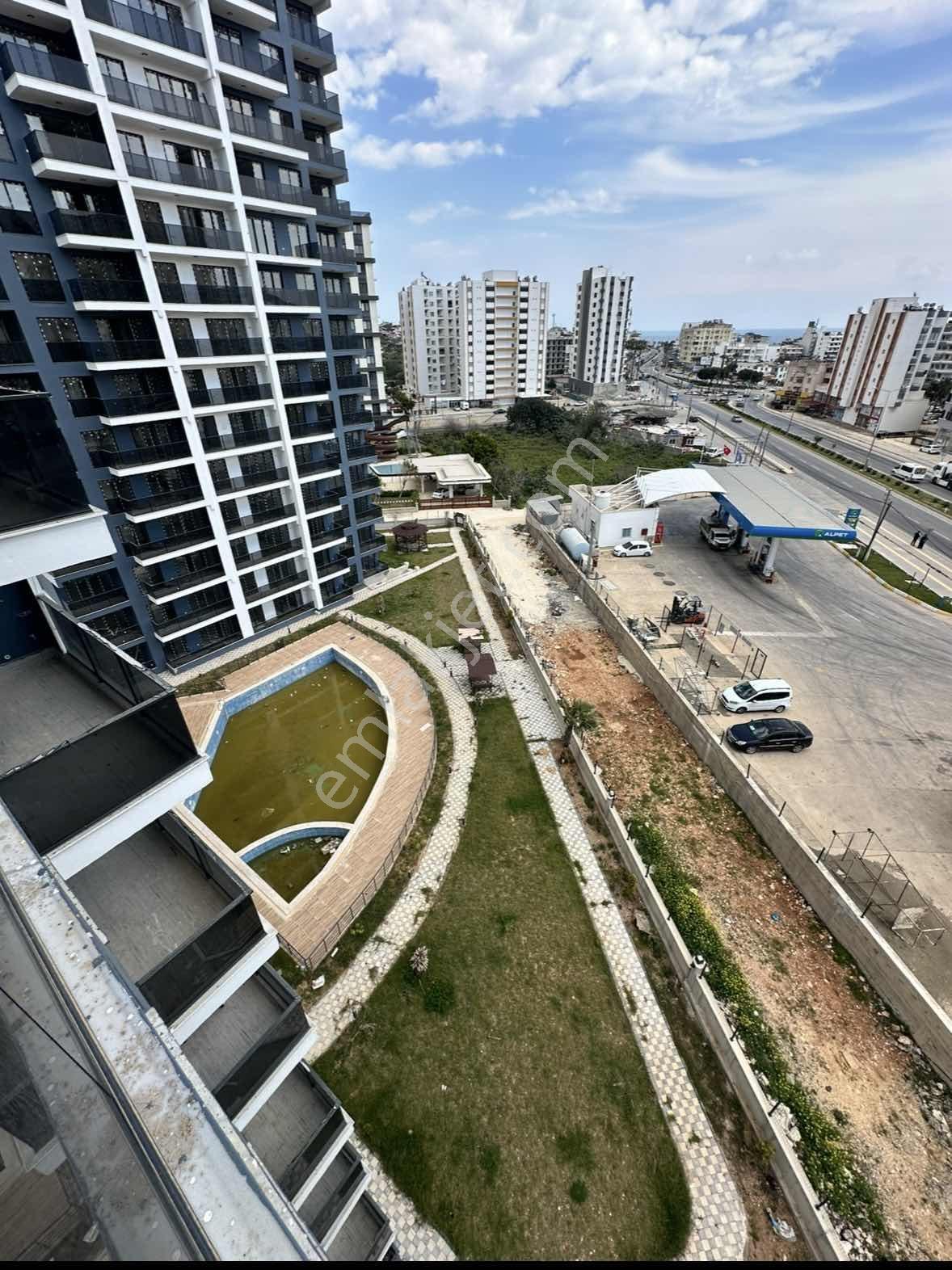 Mersin Kızkalesinde Eşyasız Deniz Manzaralı Kiralık Daire