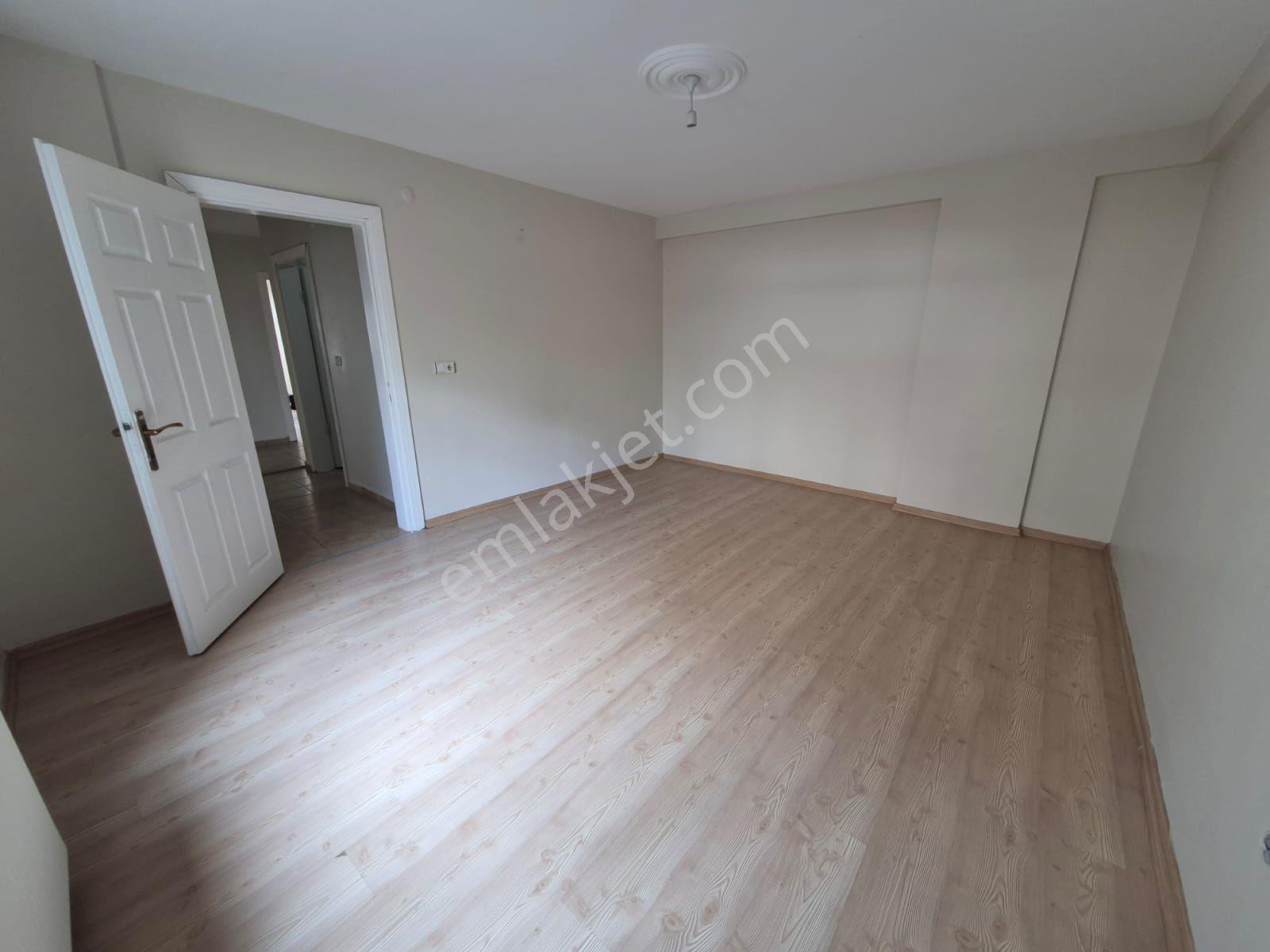 Merkezi Konumda Kapalı Otoparklı Ferah 3+1 Kiralık Daire Keşan - Görsel 28
