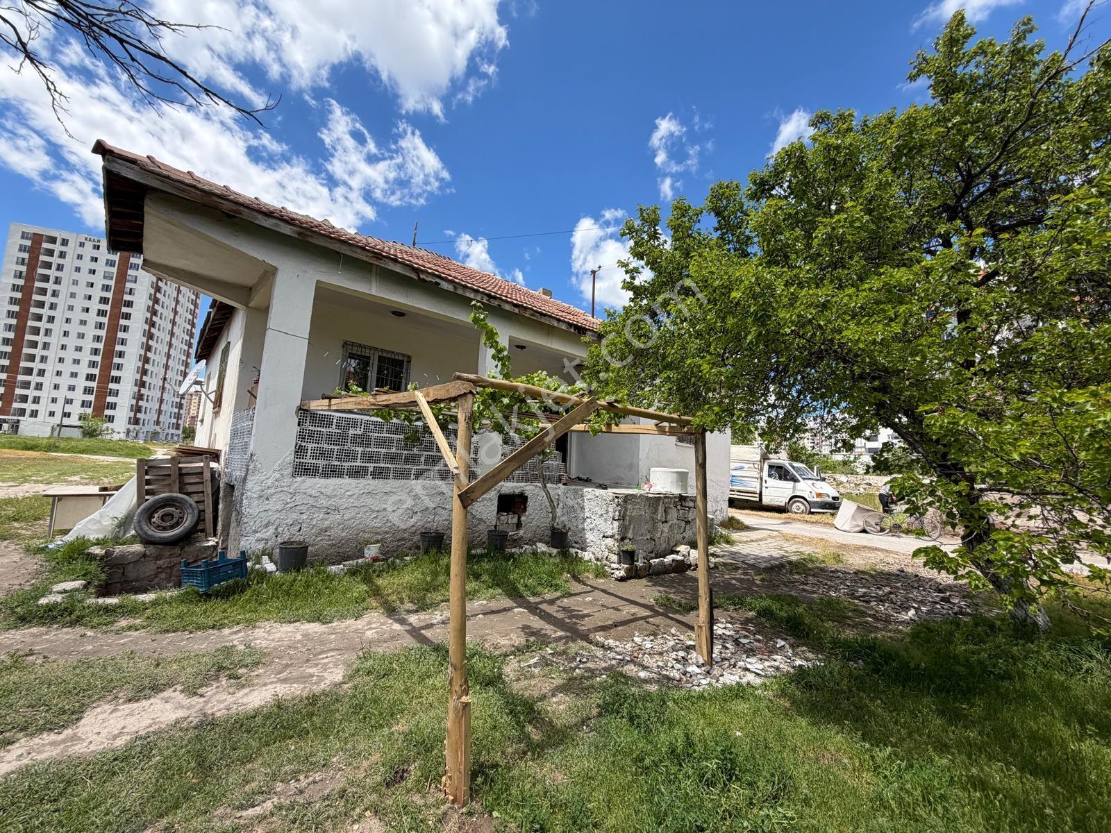 Ziyagökalp Mah. 1673 M2 İçinde Müstakil Bulunan Konut Parseli - Görsel 16