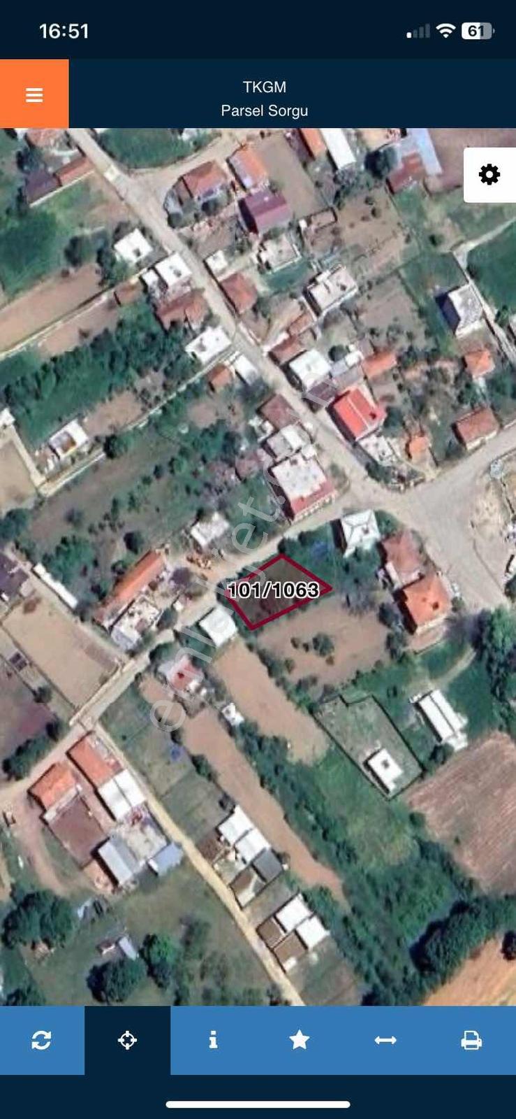 Köy İçi Güzel Konumda Bahçe - Görsel 2