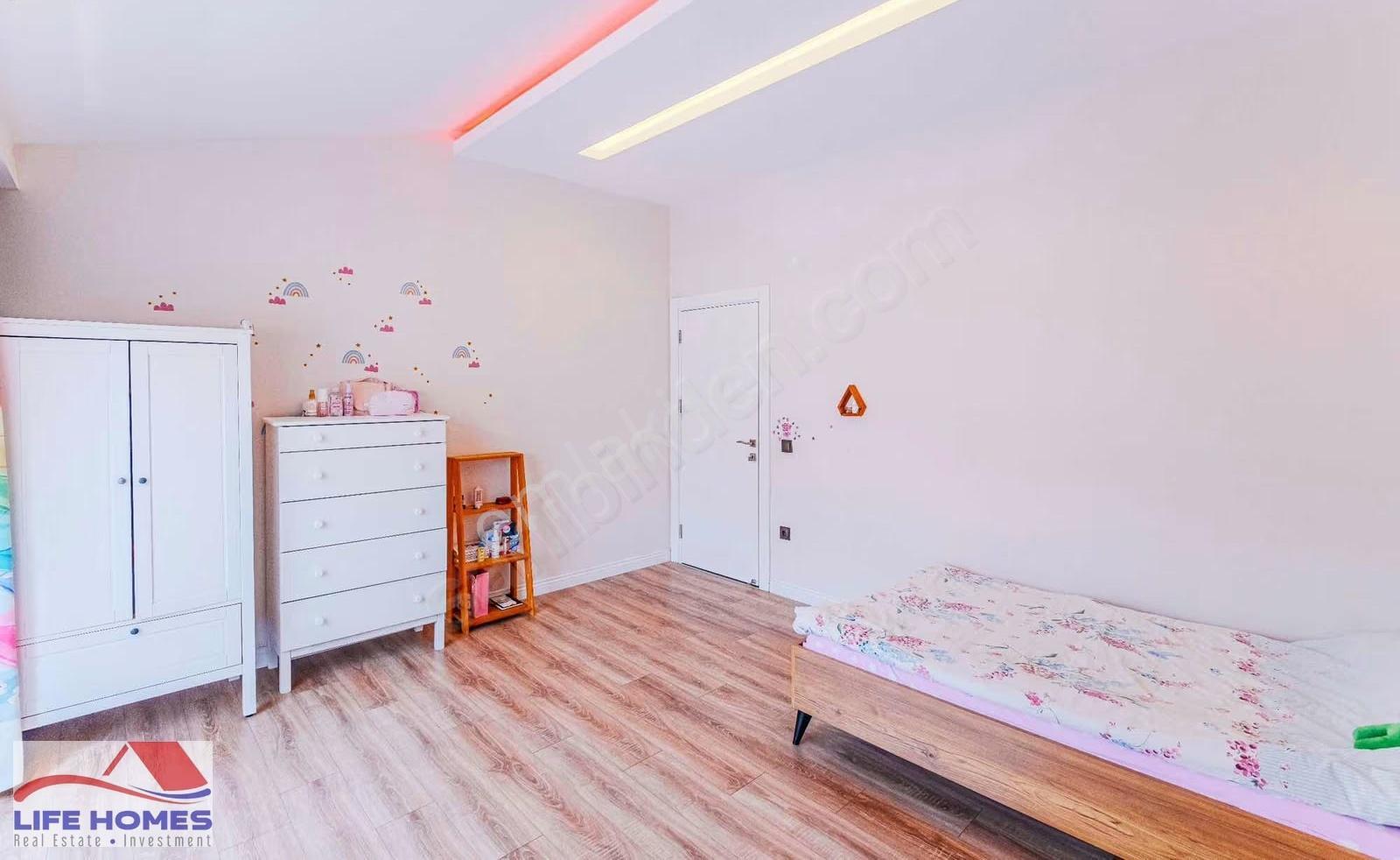 Alanya Büyükhasbahçe'de Eşyalı, Geniş 4+1 Dubleks Kiralık Daire - Görsel 24