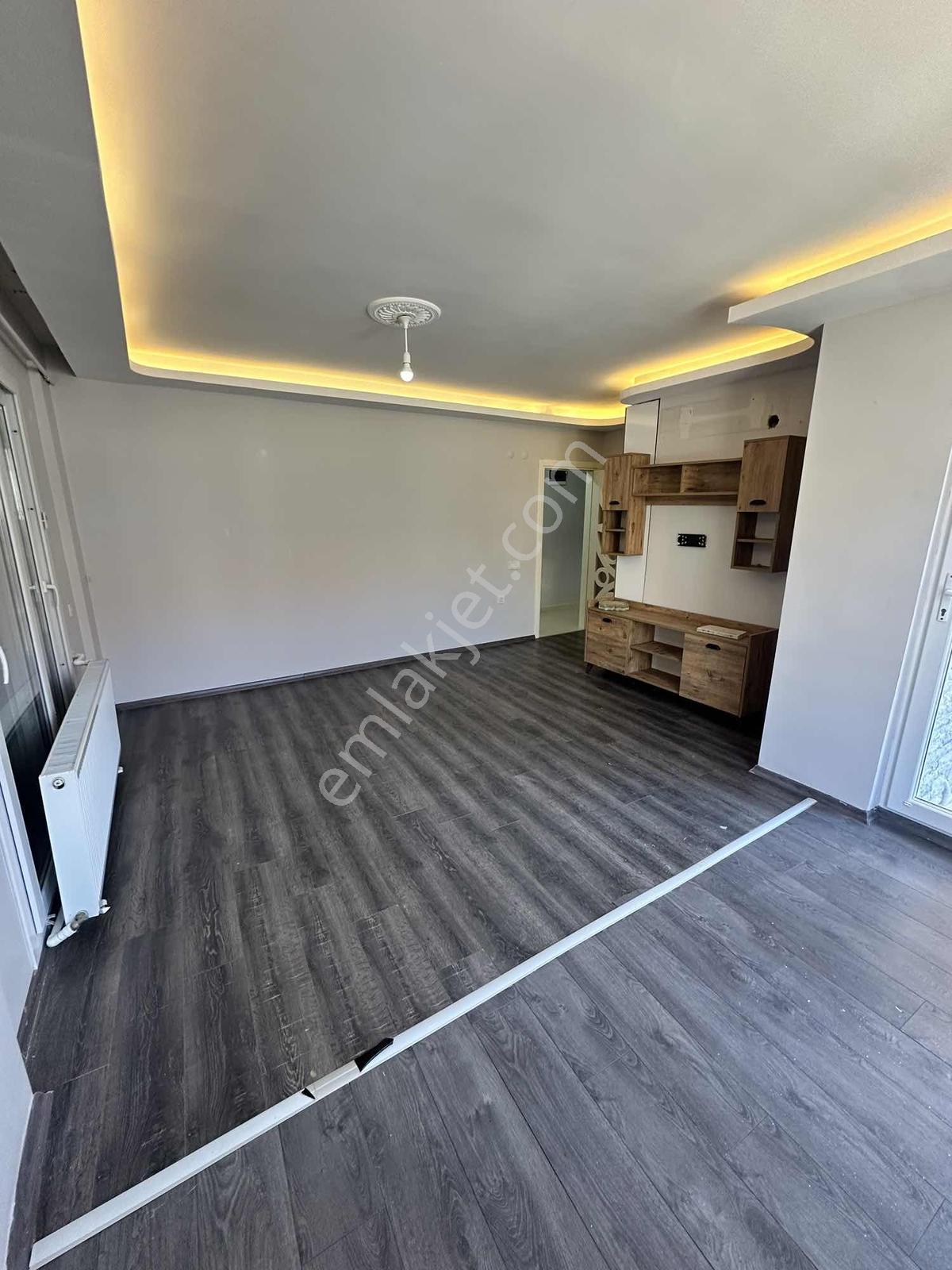 Urla Zeytinalanı Merkez De Kiralık Dublex Daire