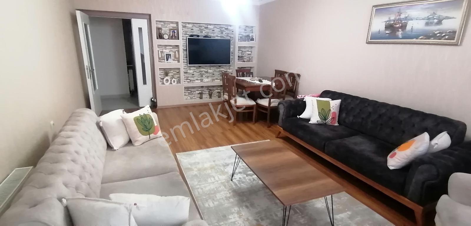 Sahibinden Ege Mahallesinde Satılık Geniş Ve Kullanışlı Daire - Görsel 2