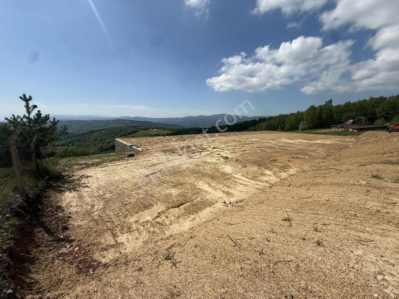 Candarlı'da Asfalta 50 Metre Mesafe Göl Manzaralı 6786 M2 Tarla - Görsel 21