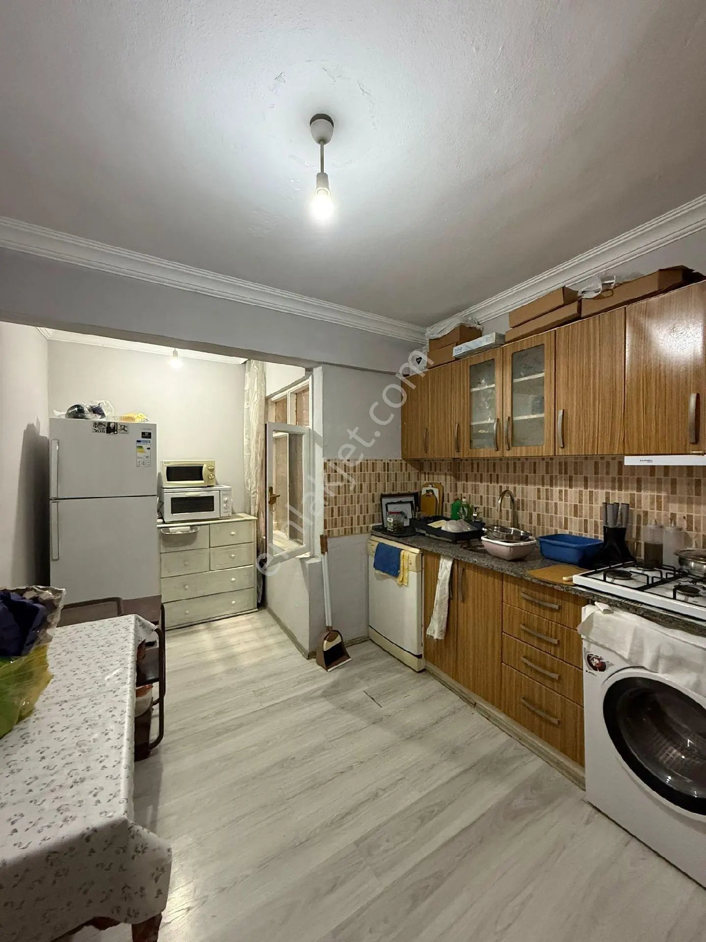 Kuşadası Ege Mahallesinde Kelepir Uygun Fiyata 2+1 85m2 - Görsel 3