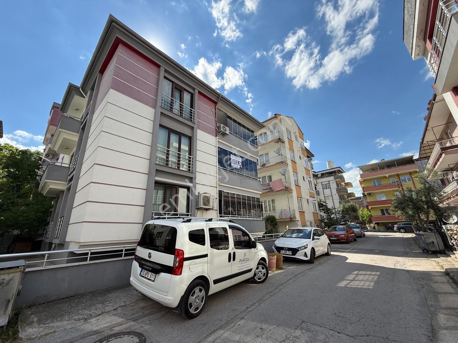 Balıkesir Atatürk Mah.mükemmel Konumlu Tertemiz Arakat 3+1 Daire - Görsel 3