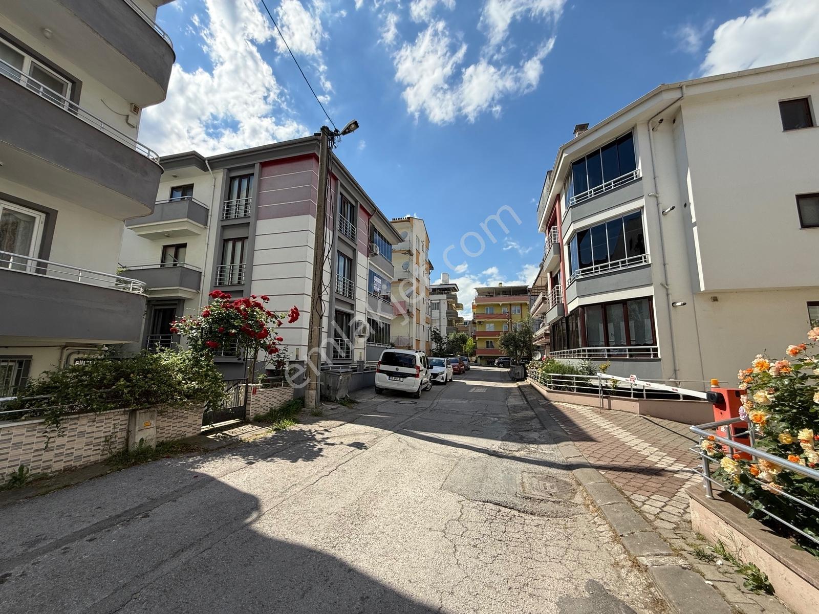 Balıkesir Atatürk Mah.mükemmel Konumlu Tertemiz Arakat 3+1 Daire - Görsel 17