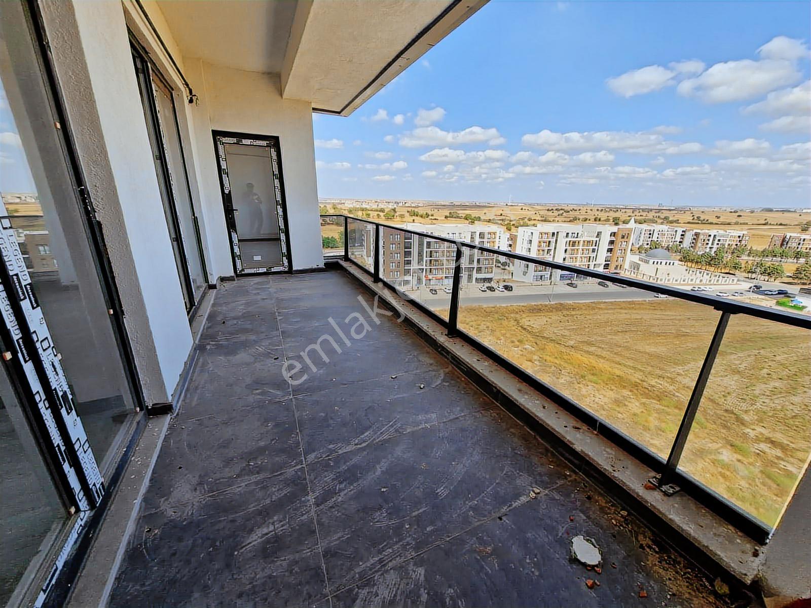 Emlaklar İzsiz Towersda Havuzlu Sitede 3+1 Satılık Daire - Görsel 25