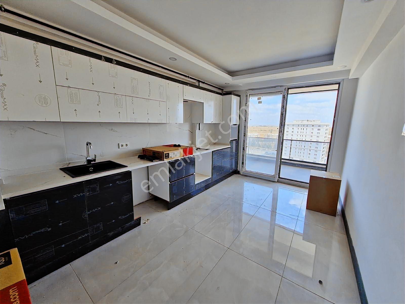 Emlaklar İzsiz Towersda Havuzlu Sitede 3+1 Satılık Daire - Görsel 12