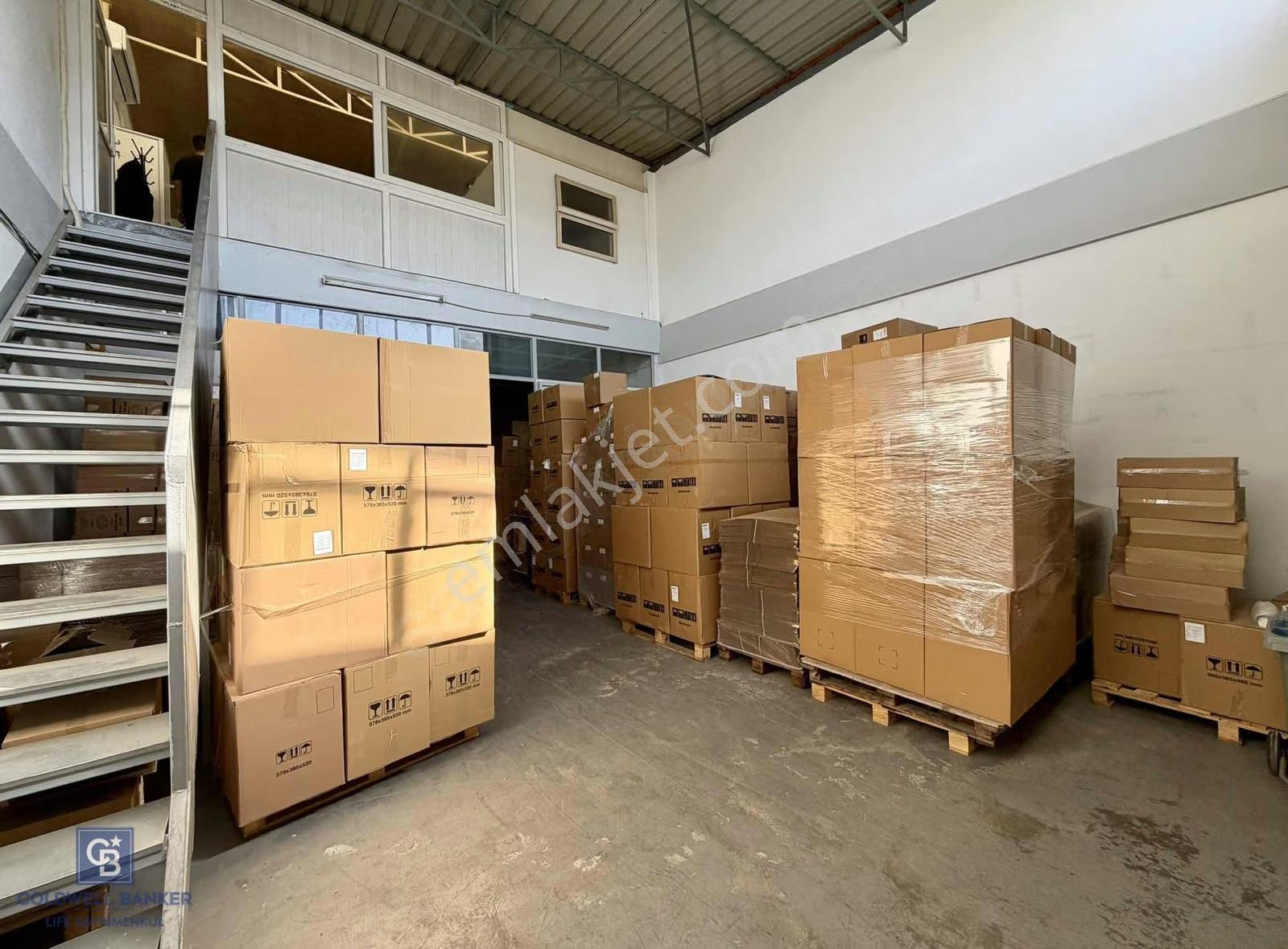 Çiğli Ege Sanayi Sitesinde Batar Katlı Kiralık Depo - Görsel 3